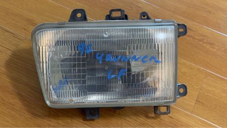 1996 Toyota 4Runner Driver Side Headlight Assembly LH OEM - US Auto