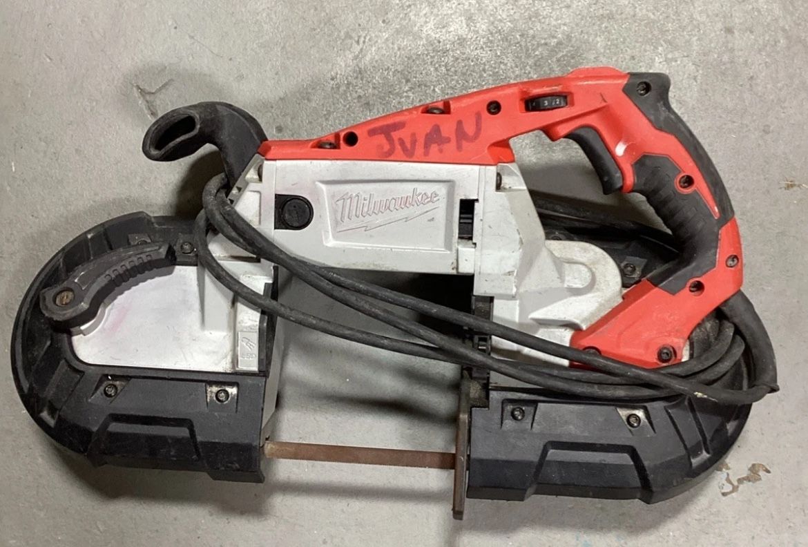 Milwaukee 6232-20 Deep Cut Portable Variable Speed Band Saw