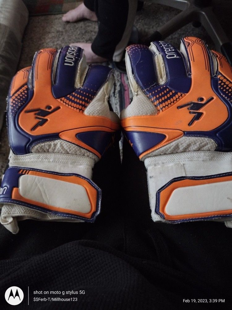 Precision Goalie Gloves Size 10