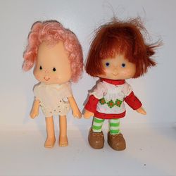 pair of retro style Strawberry Shortcake dolls figures ... still smells like Strawberry 