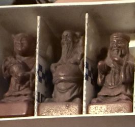 Set of 8 Vintage Figurines In box