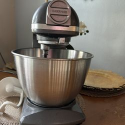 6 Speed 4.7 Quart Gun Metal Professional Stand Mixer Farberware