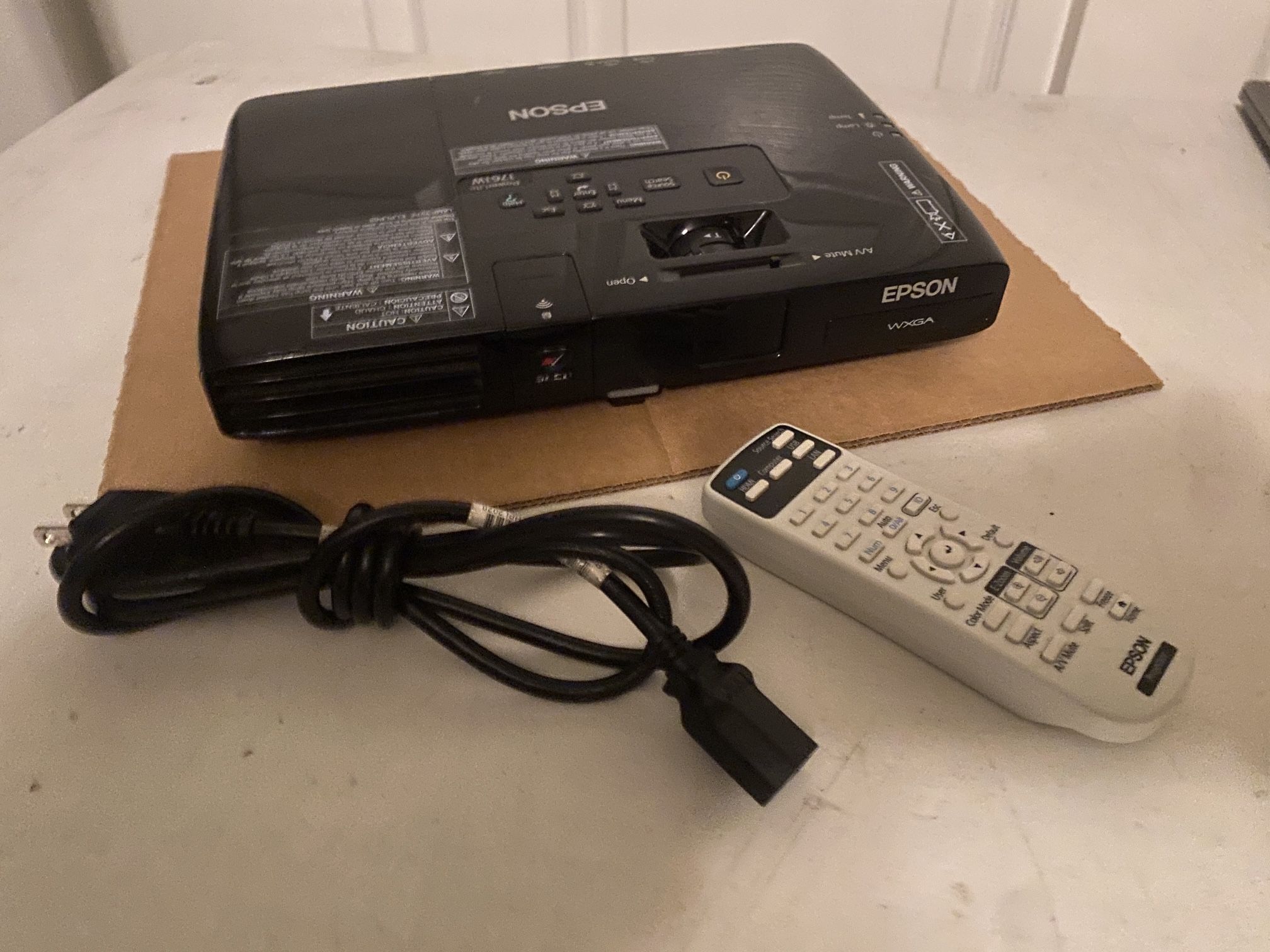 Epson PowerLite 1761W WXGA 3LCD Projector Wi-Fi HD