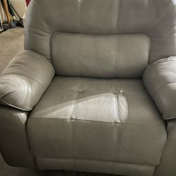 Extra Wide Recliner 