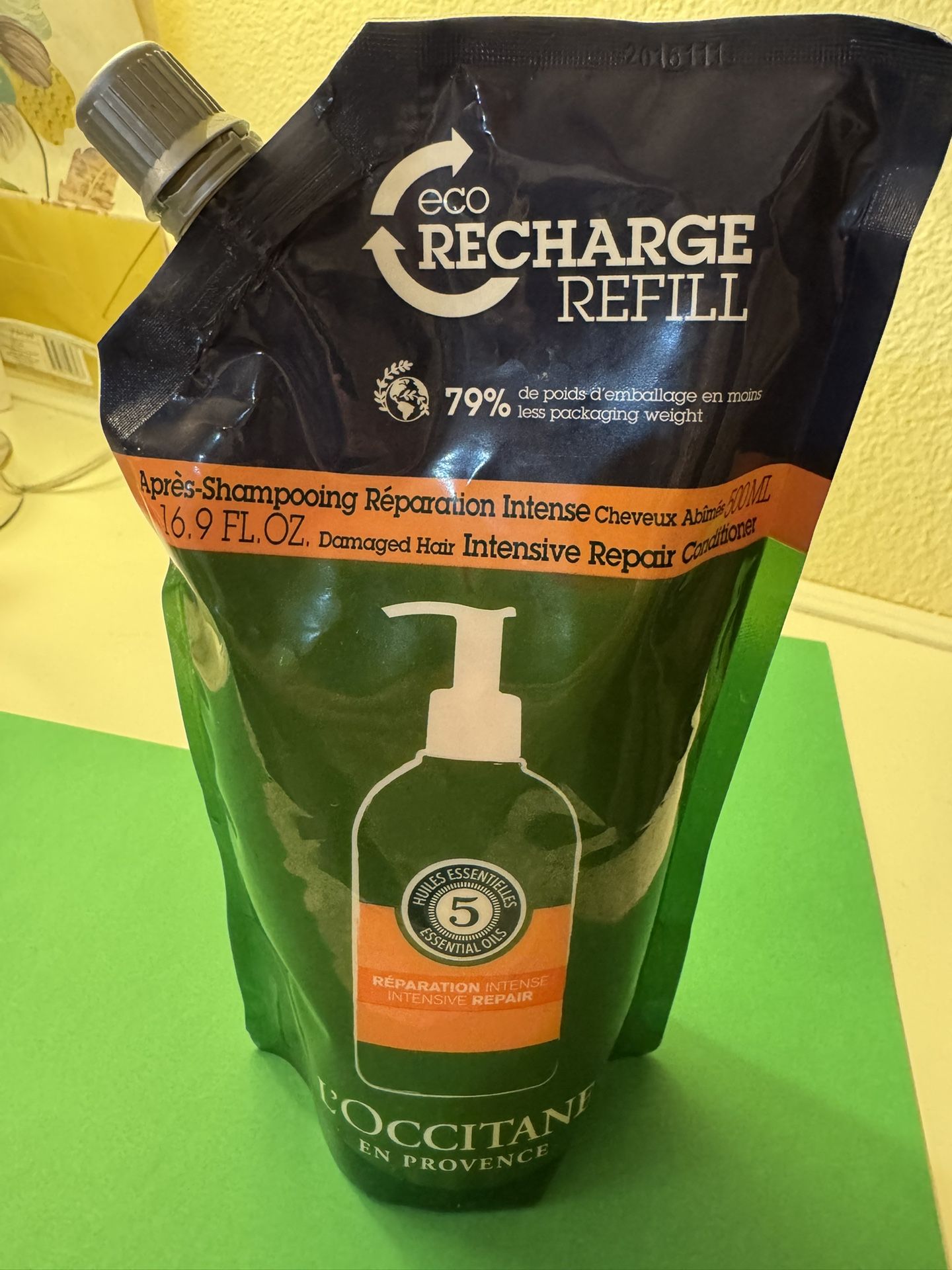 Loccitane refill For intensive repair conditioner