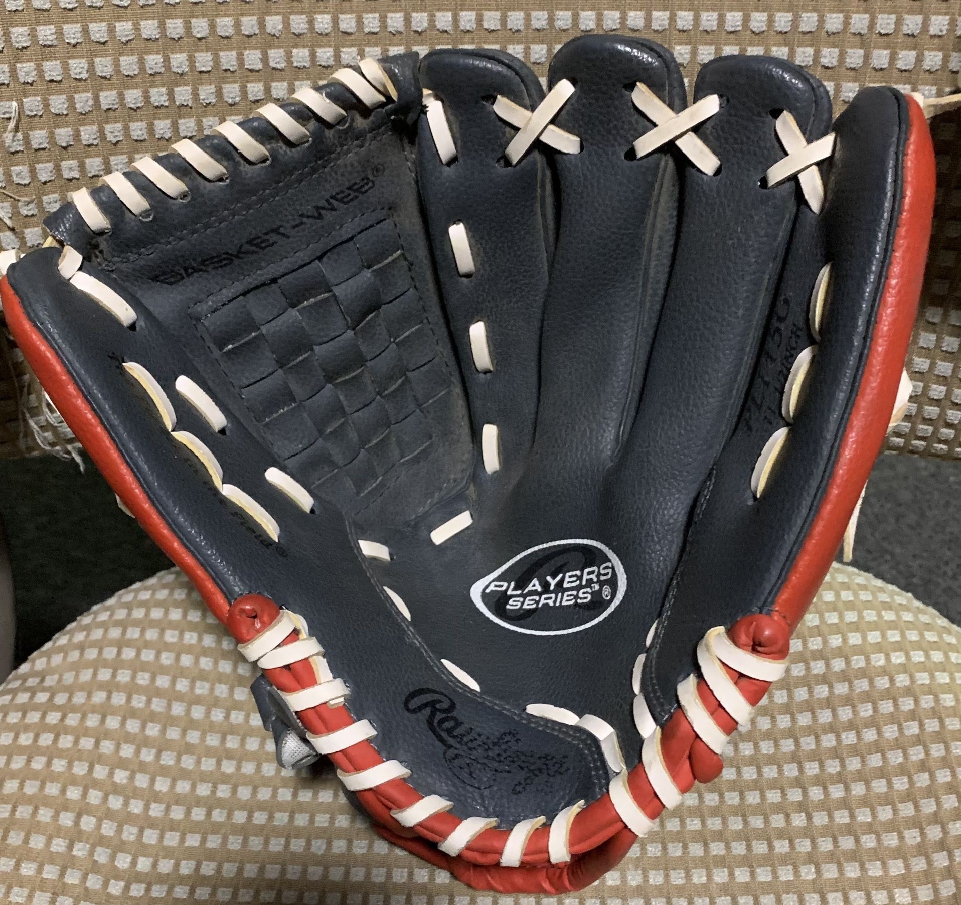 Rawlings PL115G gold glove 11.5” right hand throw baseball glove mitt