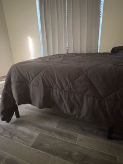 Queen 10" Mattress & Black Bed Frame Set – Moving Sale!