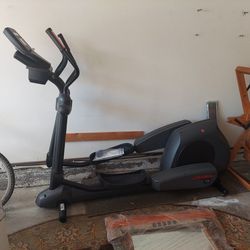 X Series Crosstrainer X9i With Manual