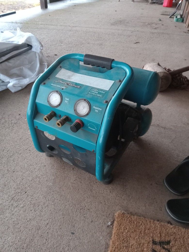 Makita Mac2400 Air Compressor