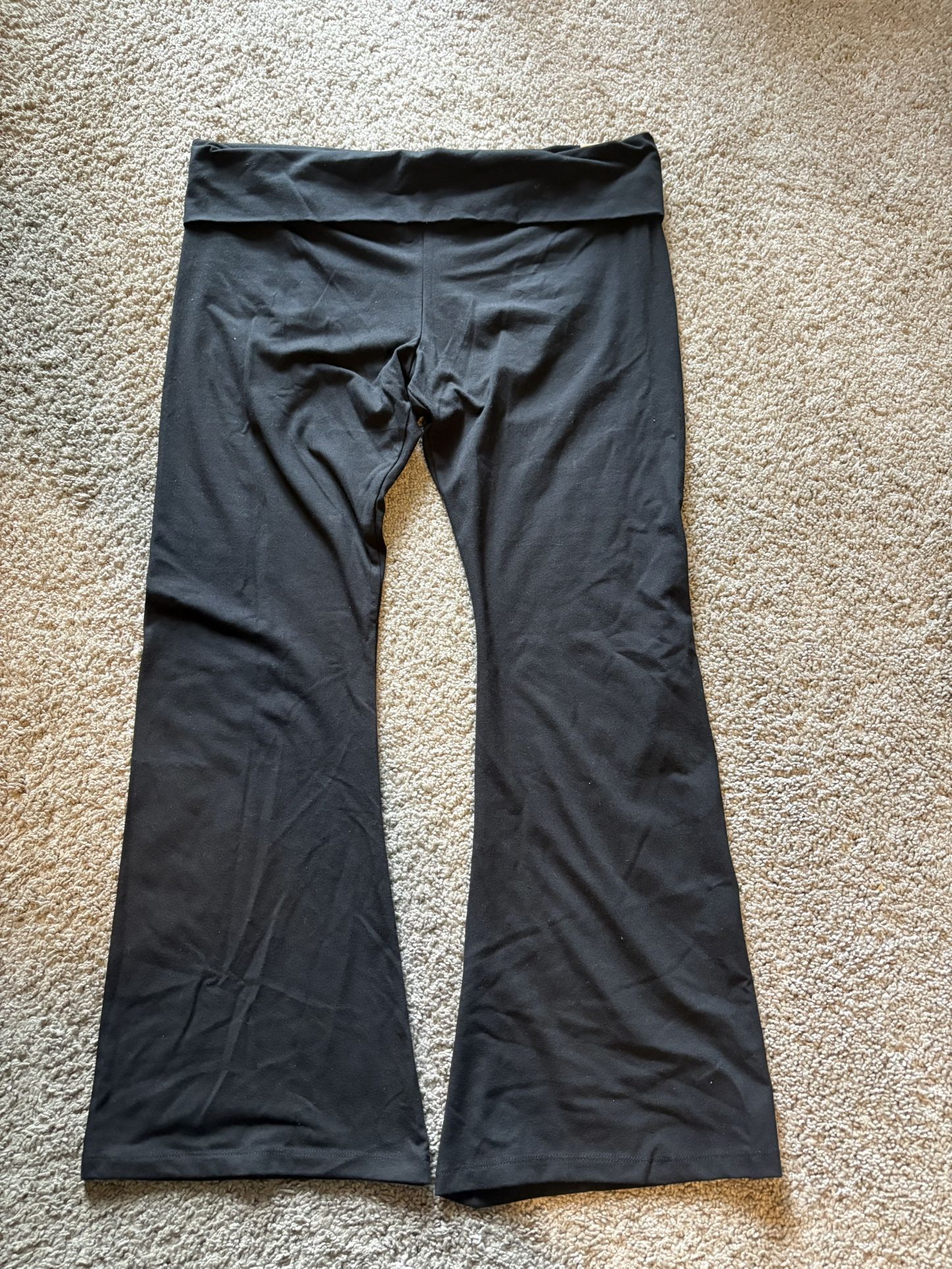 P!NK/Victoria’s Secret Flare Bottoms
