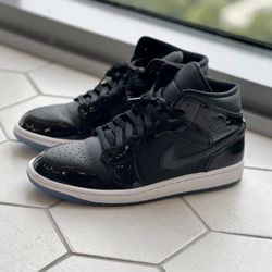 Men’s Retro Jordan 1 - Size 10