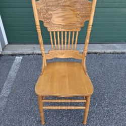Beautiful Solid Oak Dining Room Chairs 