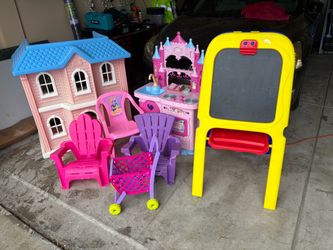Girls toys
