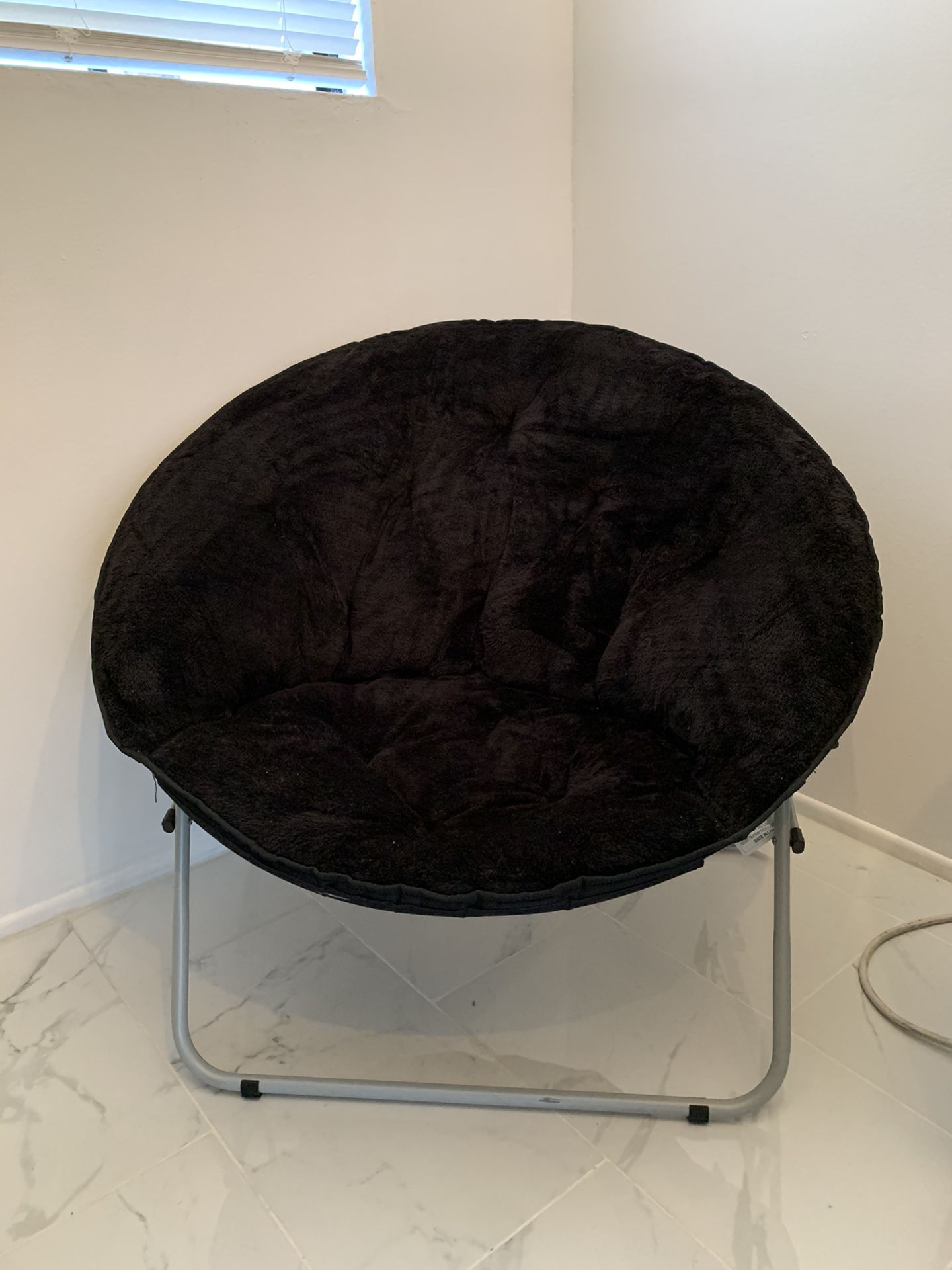 Folding Plush Saucer Circle Chair