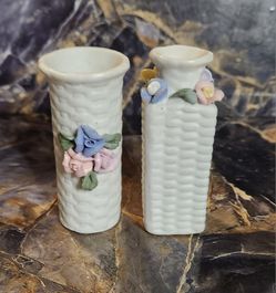 Vintage Silverstri China Hand Painted
Bud Vase w/Raised Flowers