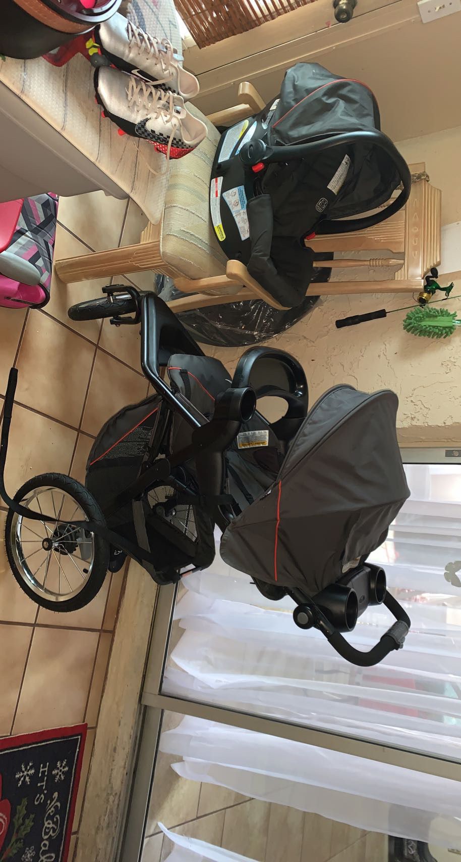 Graco Car seat And Stroller Combo