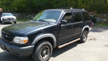 2000 Ford Explorer