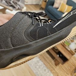 Mens Nike Air Versitile II Basketball Shoes Size 10 Black 