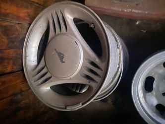 Have a set only a pic of 3 of them but I have all 4 mustang wheels