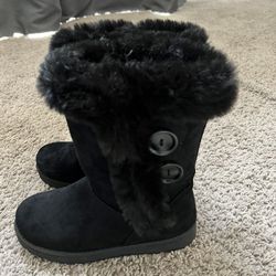 Black Winter Boots