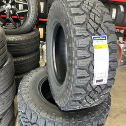 Lt 285 70 17   Goodyear wrangler duratrac