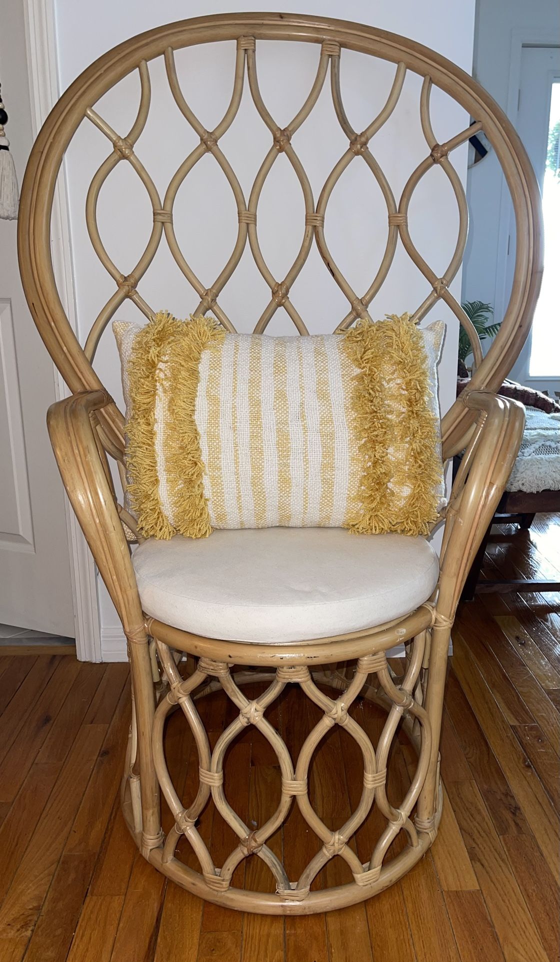 Boho Chic Bamboo Rattan Peacock Chair
