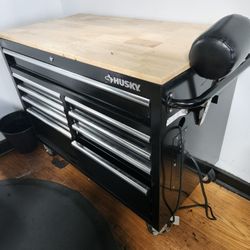 Barber & salon furniture