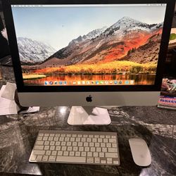 Imac With Wireless Apple Keyboard And Mouse