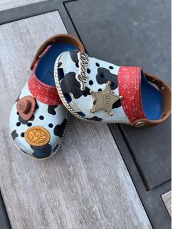 Woody crocs