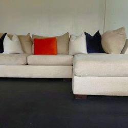 FREE DELIVERY!!!!
Ashley Furniture: Gorgeous Creamy Microfiber Sectional!!!