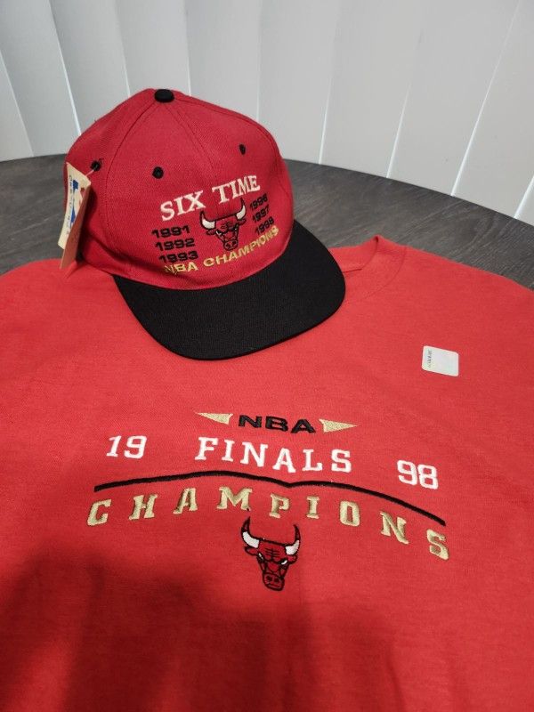 Vintage Chicago Bulls Michael Jordan 6 Peat T-Shirt And Hat