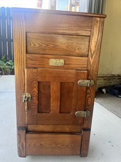 Vintage “White Clad” Oak Ice Box – Simmons Hardware Co., St. Louis