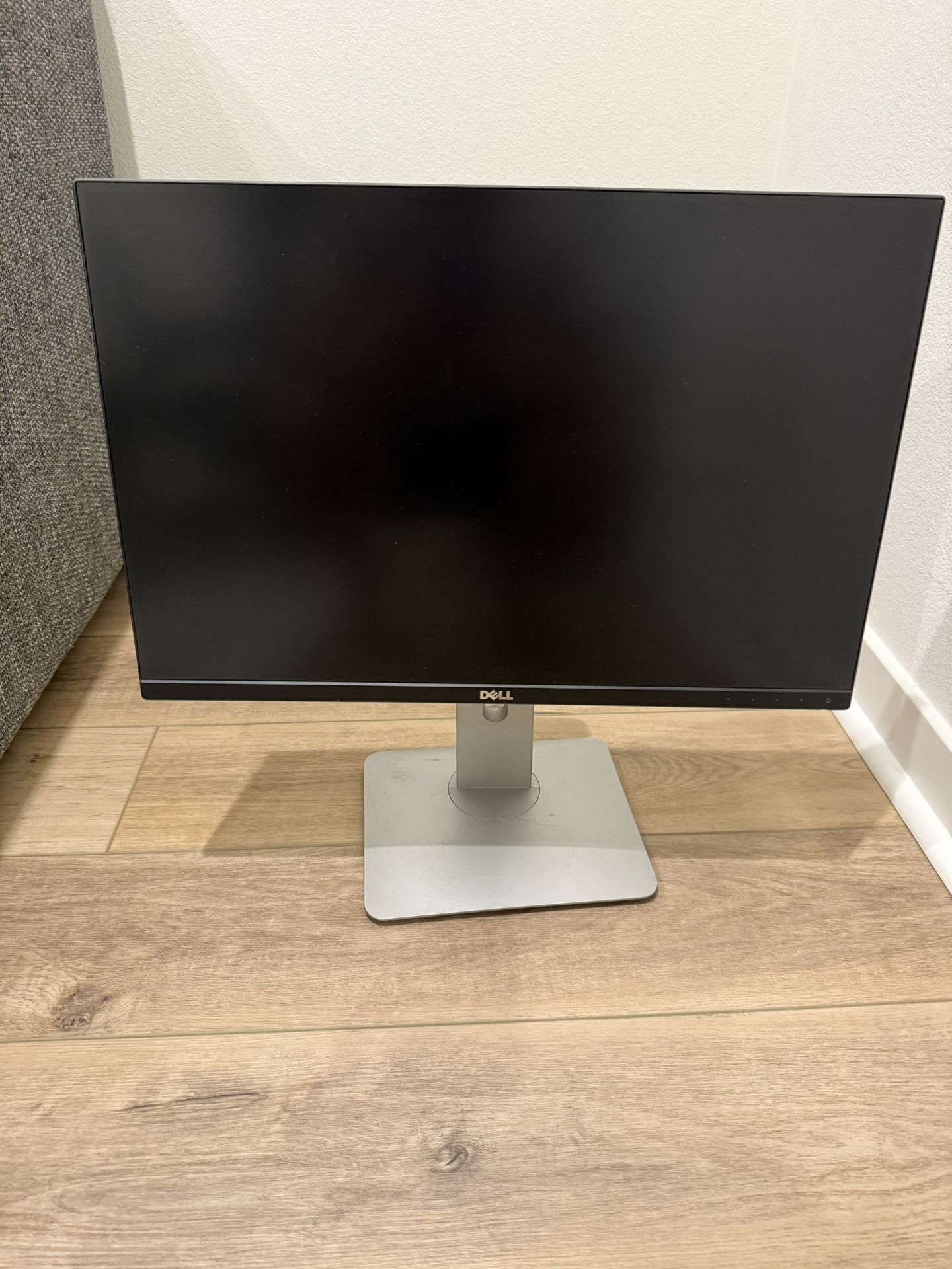 Dell 24 Inch Computer Monitor