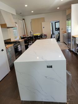 Kitchen Quartz Countertops Calacata Rocky