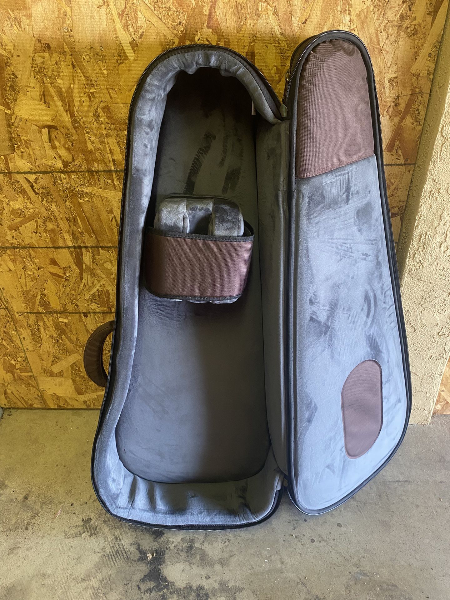 Road Runner Highway Acoustic Guitar Case