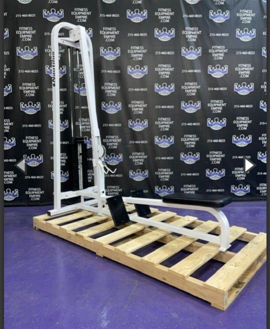 Nautilus Nitro Low Row Machine