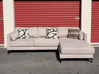 FREE DELIVERY & INSTALLATION SECTIONAL COUCH