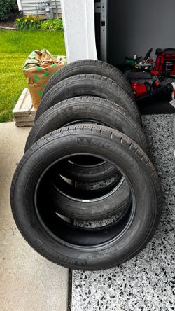 MICHELIN SET 245/60R18