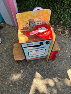 Blues clues wooden kitchen good condition