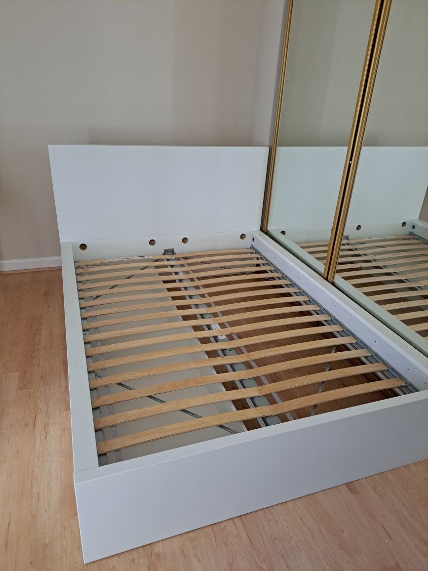Ikea Full Size Frame With Two Drawers