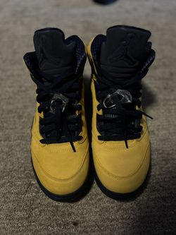 Nike Air Jordan 5 Retro Michigan 2019 Shoes Sneakers Yellow Navy Mens Size 10