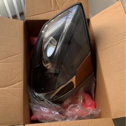Volvo Val Front Head Lights New 