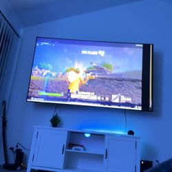 Samsung UN85AU8000F 85 in TV