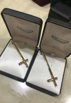 Gold plated tie bar with cross
