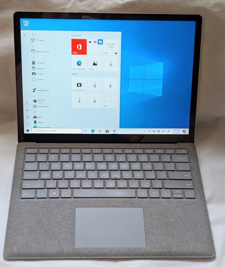 Nice Silver MICROSOFT SURFACE LAPTOP WINDOWS 10 i5