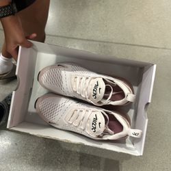 Women’s Nike 270