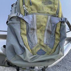 North Face Recon Backpack 