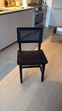 Black dining chair