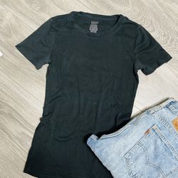 Black fitted tee shirt. Target