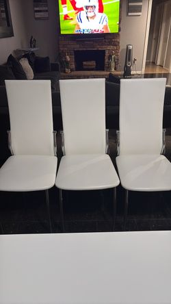 6 white dining chairs